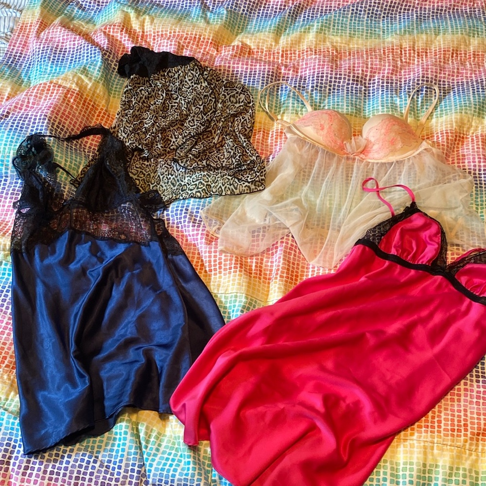 Bundle of lace tops